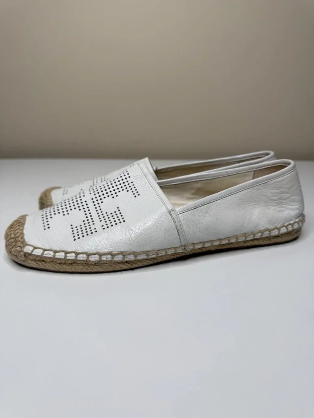 Tory Burch Perforated Logo Espadrille Womens 9.5 White Leather Jute Trim Flats
